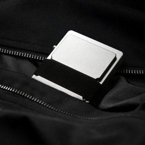 Porte‑cartes KAZE Extend – Gris argenté, aluminium minimaliste