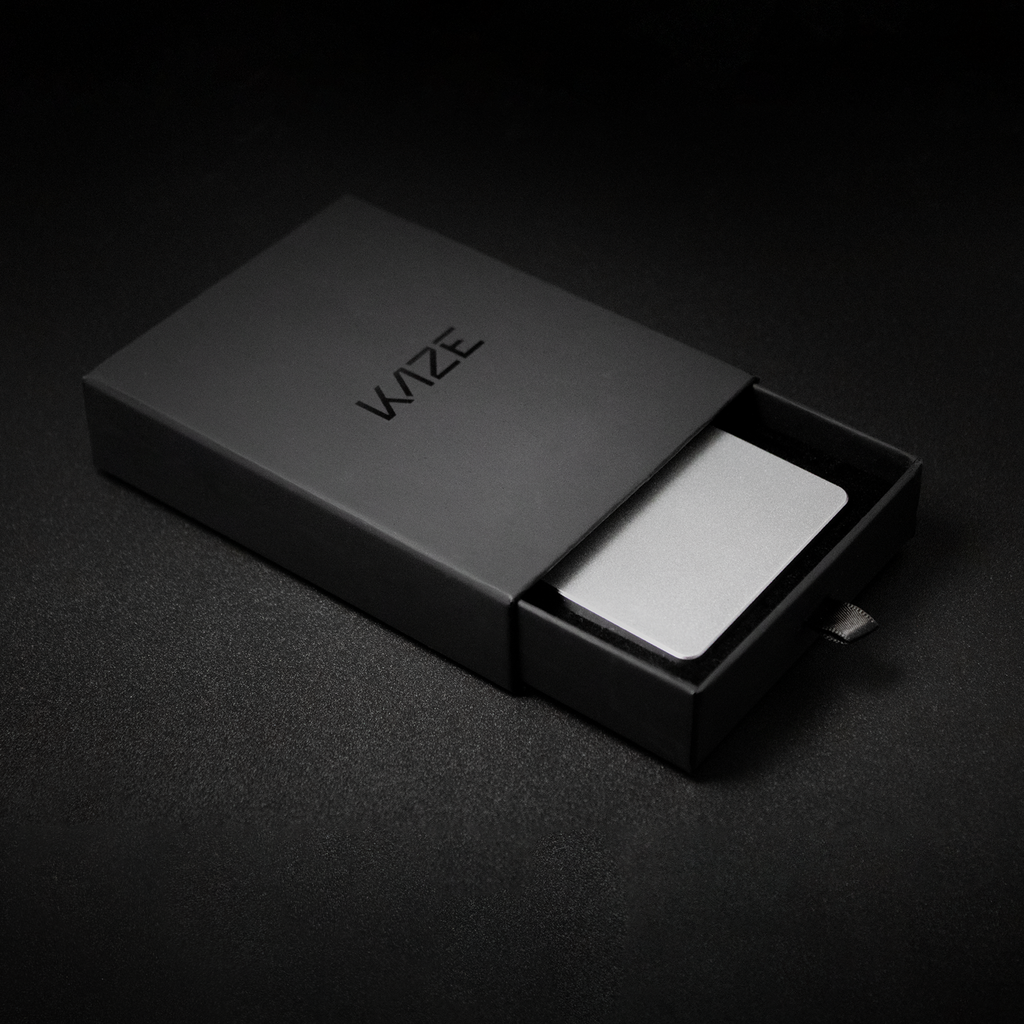 Porte‑cartes KAZE Extend – Gris argenté, aluminium minimaliste